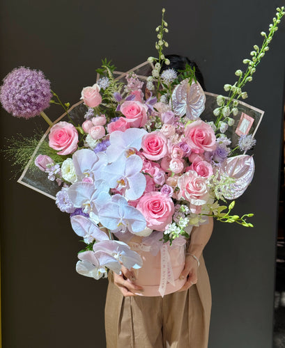 The M bloom box