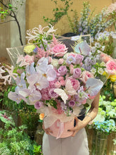 The M bloom box