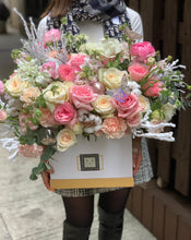 Bespoke bloom box